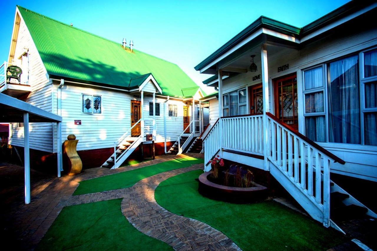 Knock Out View Clarens Hotel Bagian luar foto